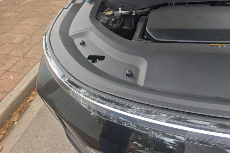 Used Li Auto L8 2025 Max Smart Refresh Edition Engine Bay Right