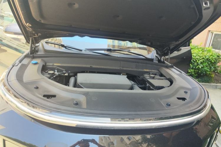 Used Li Auto L8 2025 Max Smart Refresh Edition Engine Bay