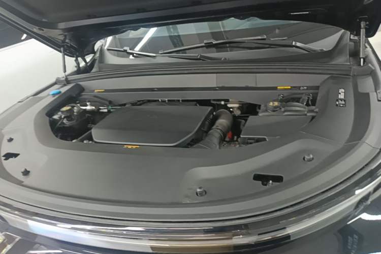 Used Li Auto L8 2025 Max Smart Refresh Edition Engine Bay