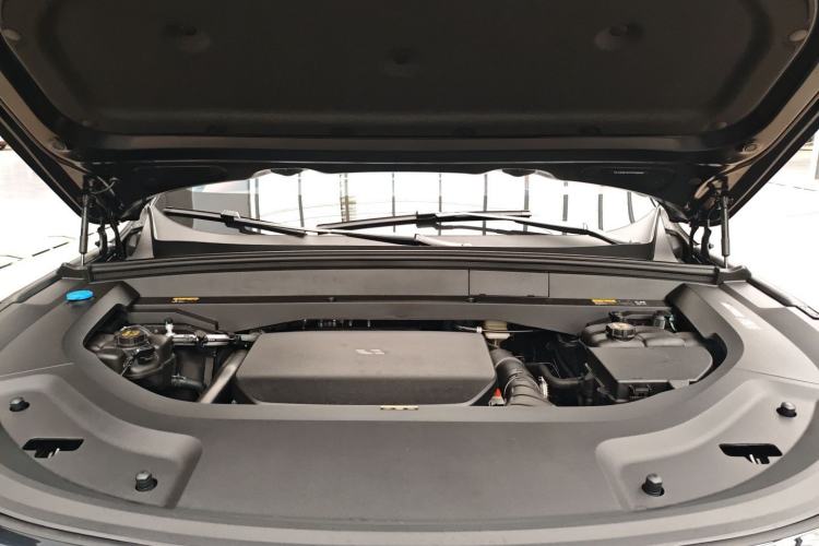 Used Li Auto L8 2025 Max Smart Refresh Edition Engine Bay