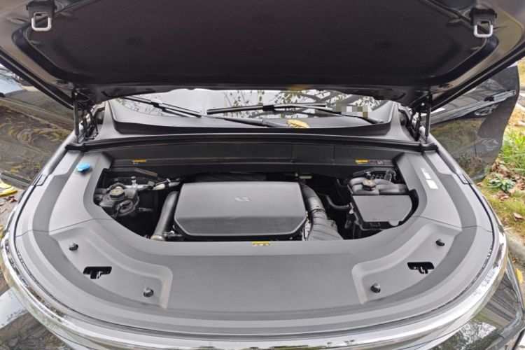 Used Li Auto L8 2025 Max Smart Refresh Edition Engine Bay