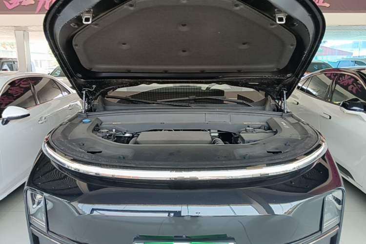Used Li Auto L8 2025 Max Smart Refresh Edition Engine Bay