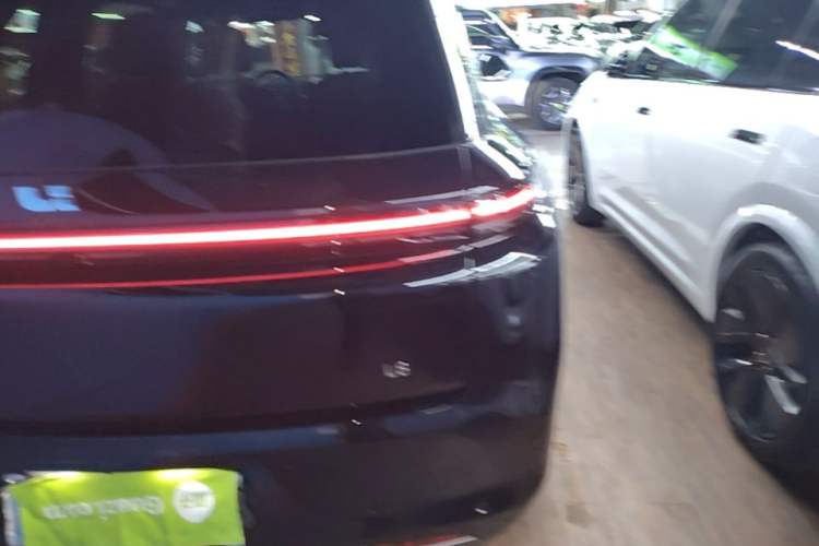 Used Li Auto L8 2025 Max Smart Refresh Edition Exterior 3