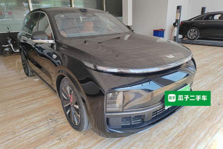 Used Li Auto L8 2025 Max Smart Refresh Edition Front Right 45 Deg