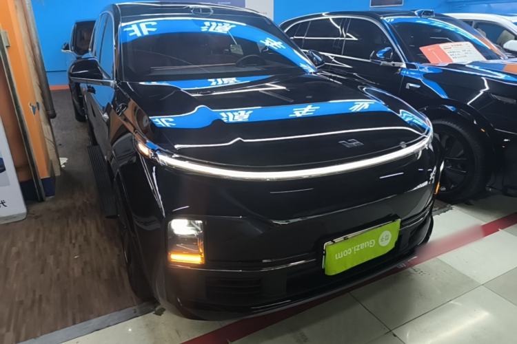 Used Li Auto L8 2025 Max Smart Refresh Edition Front Right 45 Deg