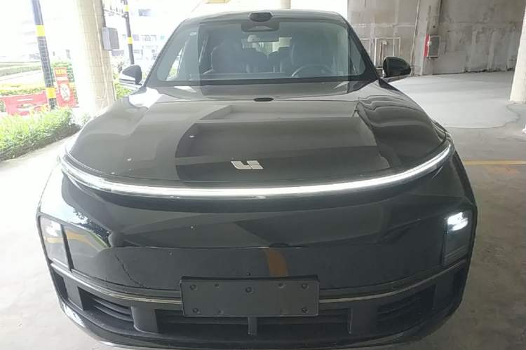 Used Li Auto L8 2025 Ultra Smart Refreshed Edition Front