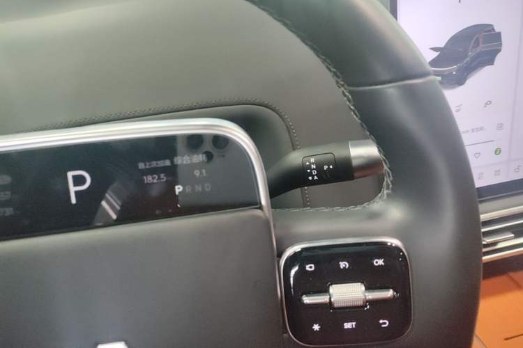Used Li Auto L8 2025 Pro Smart Refresh Edition Gear Lever