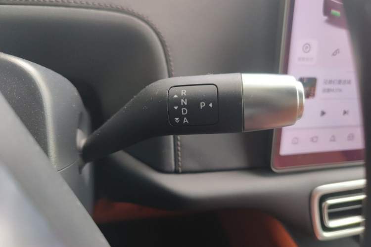 Used Li Auto L8 2025 Pro Smart Refresh Edition Gear Lever