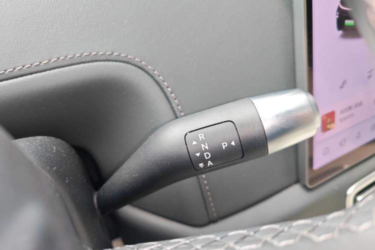 Used Li Auto L8 2025 Pro Smart Refresh Edition Gear Lever
