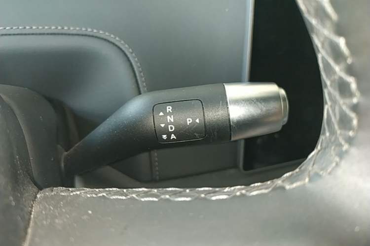 Used Li Auto L8 2025 Pro Smart Refresh Edition Gear Lever