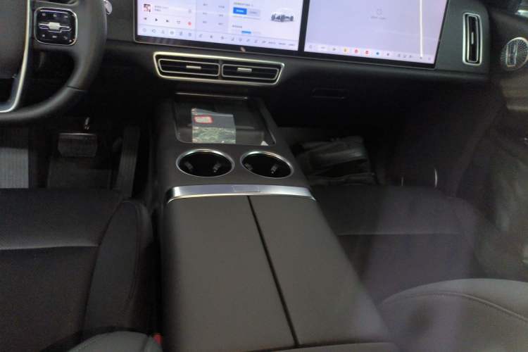 Used Li Auto L8 2025 Ultra Smart Refreshed Edition Gear Lever