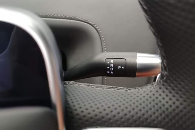 Used Li Auto L8 2025 Pro Smart Refresh Edition Gear Lever