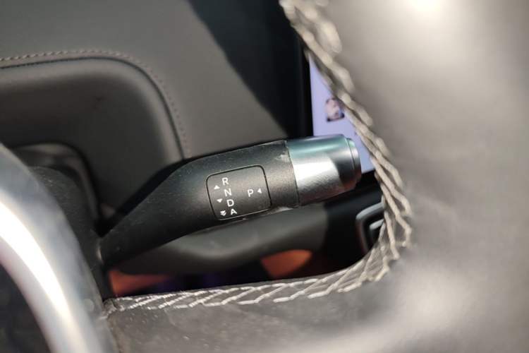 Used Li Auto L8 2025 Pro Smart Refresh Edition Gear Lever