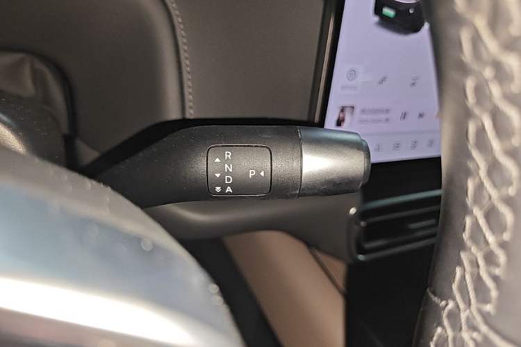 Used Li Auto L8 2025 Pro Smart Refresh Edition Gear Lever