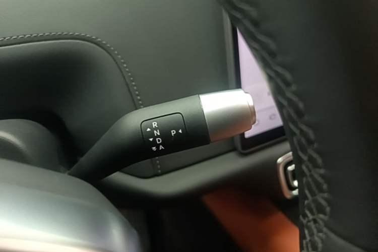Used Li Auto L8 2025 Max Smart Refresh Edition Gear Lever