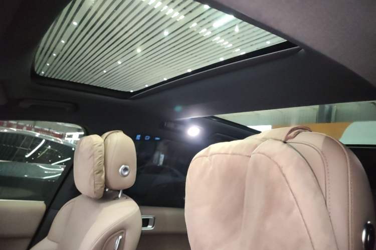 Used Li Auto L8 2025 Max Smart Refresh Edition Headliner