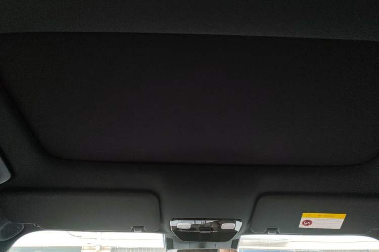 Used Li Auto L8 2025 Max Smart Refresh Edition Headliner