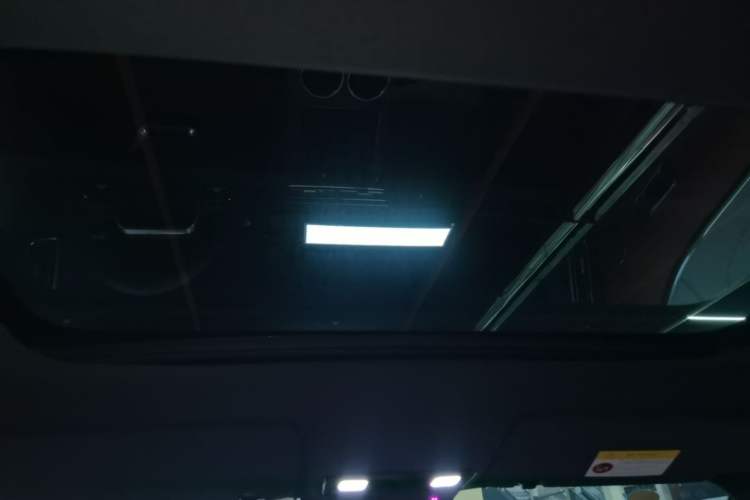 Used Li Auto L8 2025 Max Smart Refresh Edition Headliner
