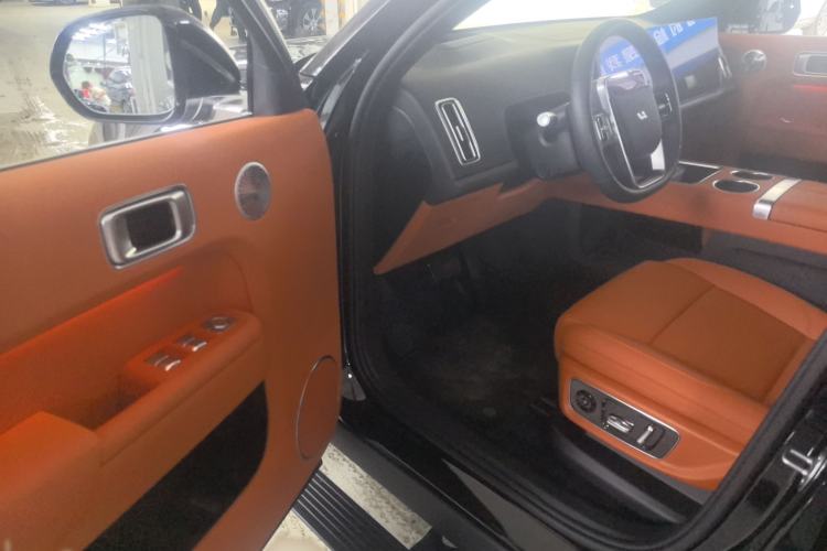 Used Li Auto L8 2025 Ultra Smart Refreshed Edition Interior 2