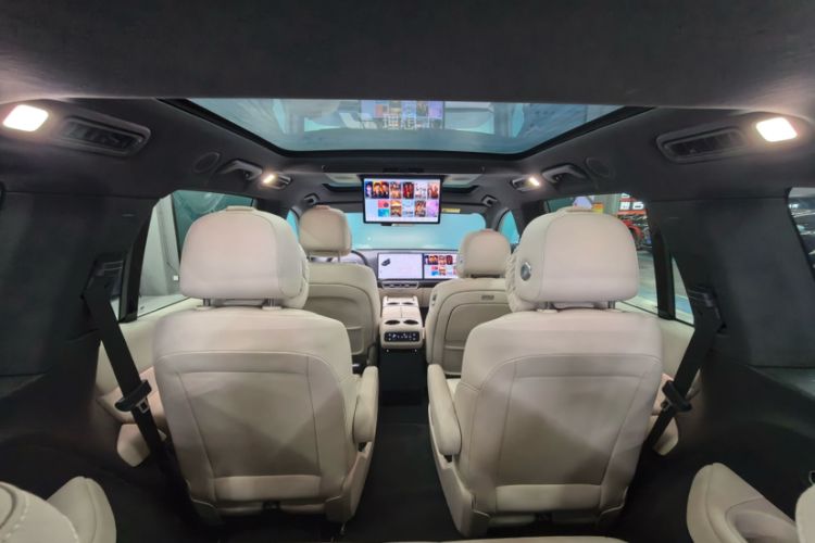 Used Li Auto L8 2025 Ultra Smart Refreshed Edition Interior 9