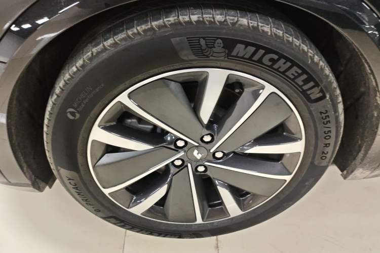 Used Li Auto L8 2025 Max Smart Refresh Edition Left Front Wheel Hub