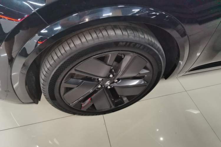 Used Li Auto L8 2025 Max Smart Refresh Edition Left Front Wheel Hub