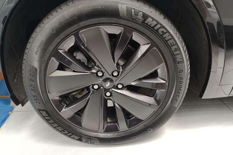 Used Li Auto L8 2025 Pro Smart Refresh Edition Left Front Wheel Hub