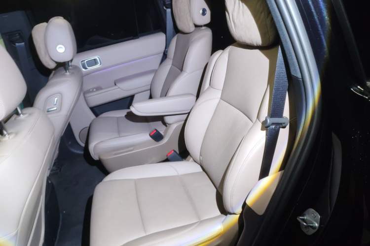 Used Li Auto L8 2025 Pro Smart Refresh Edition Left Rear Seat
