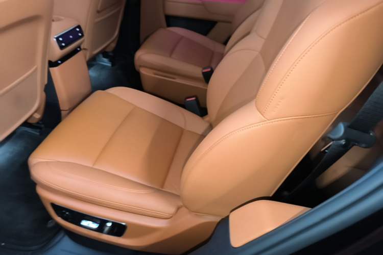 Used Li Auto L8 2025 Max Smart Refresh Edition Left Rear Seat