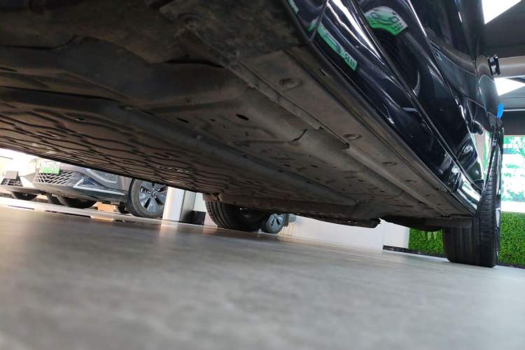 Used Li Auto L8 2025 Max Smart Refresh Edition Left Side Sill