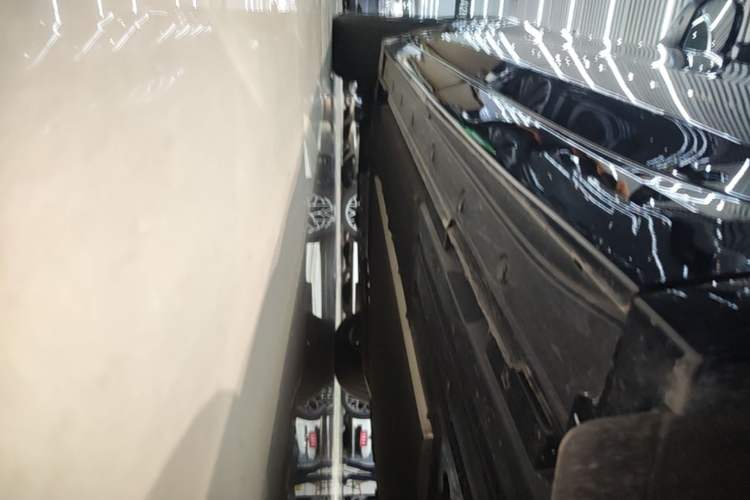 Used Li Auto L8 2025 Max Smart Refresh Edition Left Side Sill
