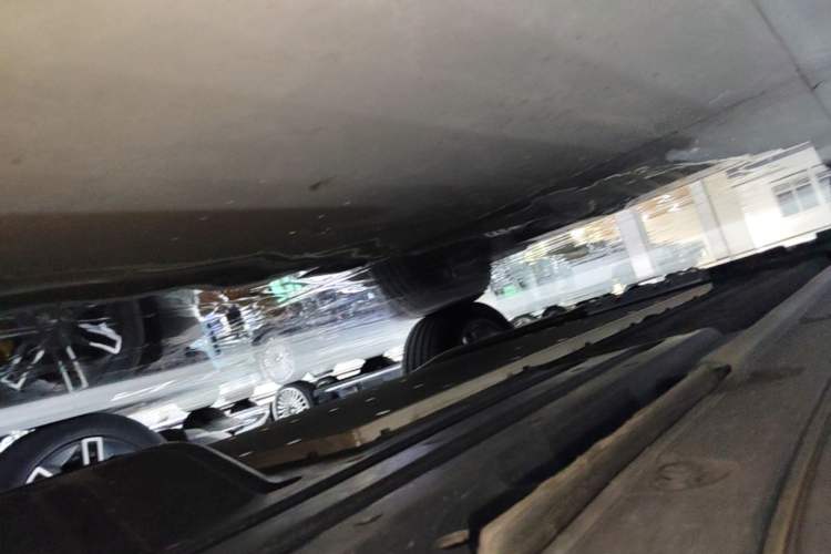 Used Li Auto L8 2025 Max Smart Refresh Edition Left Side Sill