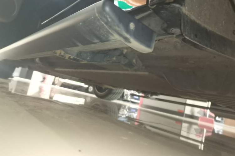 Used Li Auto L8 2025 Pro Smart Refresh Edition Left Side Sill