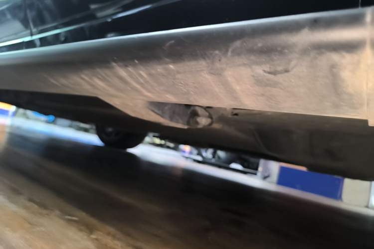 Used Li Auto L8 2025 Max Smart Refresh Edition Left Side Sill