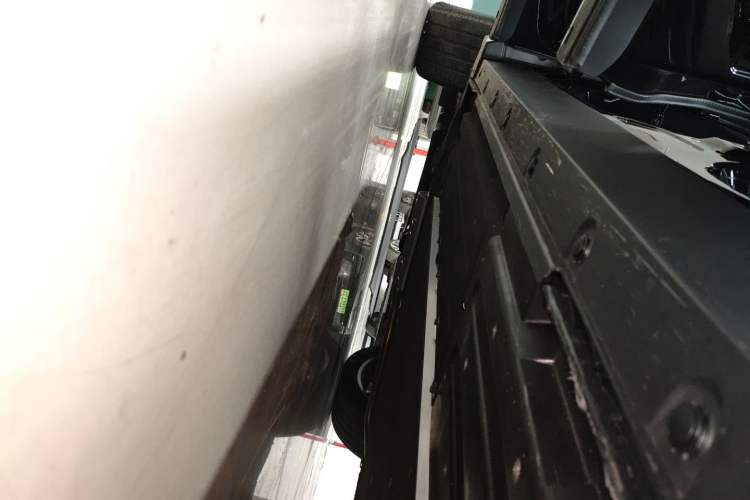 Used Li Auto L8 2025 Max Smart Refresh Edition Left Side Sill