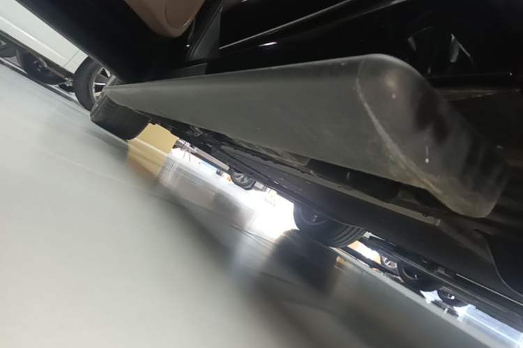 Used Li Auto L8 2025 Max Smart Refresh Edition Left Side Sill