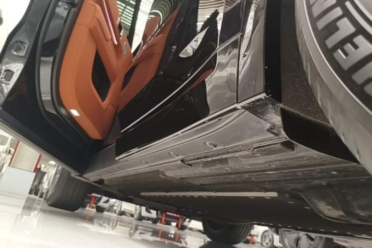 Used Li Auto L8 2025 Pro Smart Refresh Edition Left Side Sill