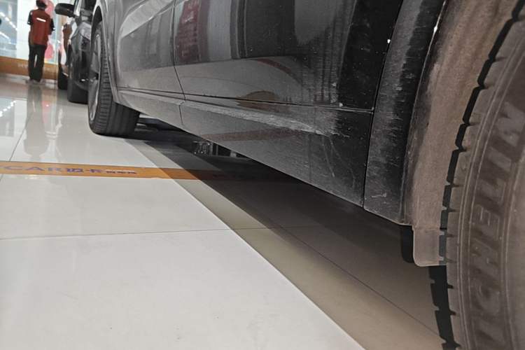 Used Li Auto L8 2025 Pro Smart Refresh Edition Left Side Sill