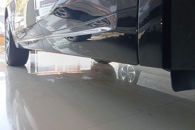 Used Li Auto L8 2025 Max Smart Refresh Edition Left Side Sill