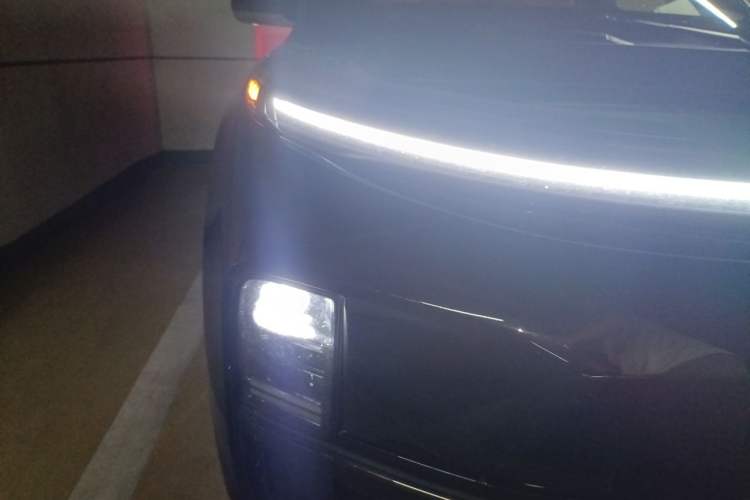 Used Li Auto L8 2025 Pro Smart Refresh Edition Right Front Headlight