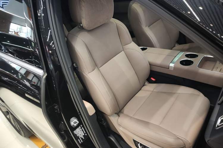 Used Li Auto L8 2025 Max Smart Refresh Edition Right Front Seat