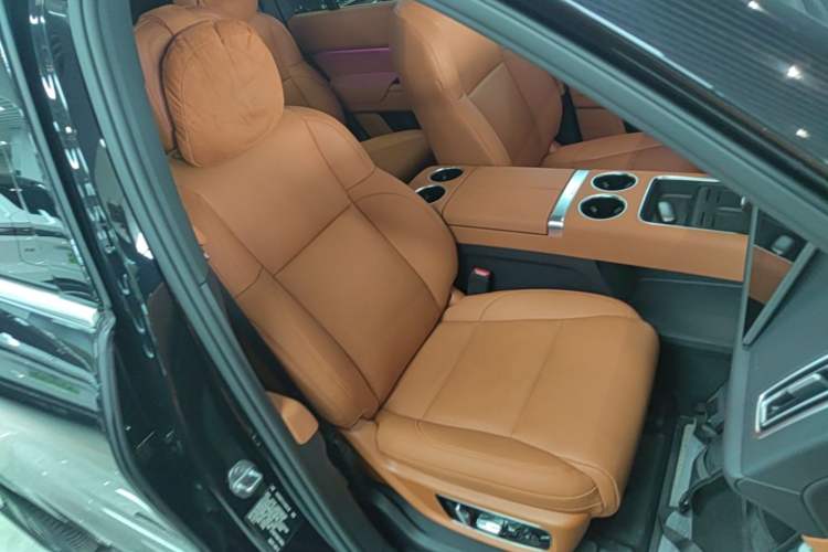 Used Li Auto L8 2025 Max Smart Refresh Edition Right Front Seat