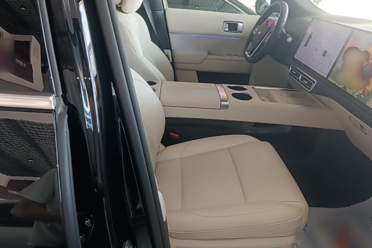 Used Li Auto L8 2025 Max Smart Refresh Edition Right Front Seat