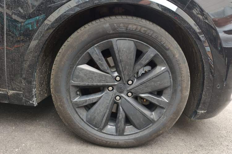 Used Li Auto L8 2025 Max Smart Refresh Edition Right Front Wheel Hub