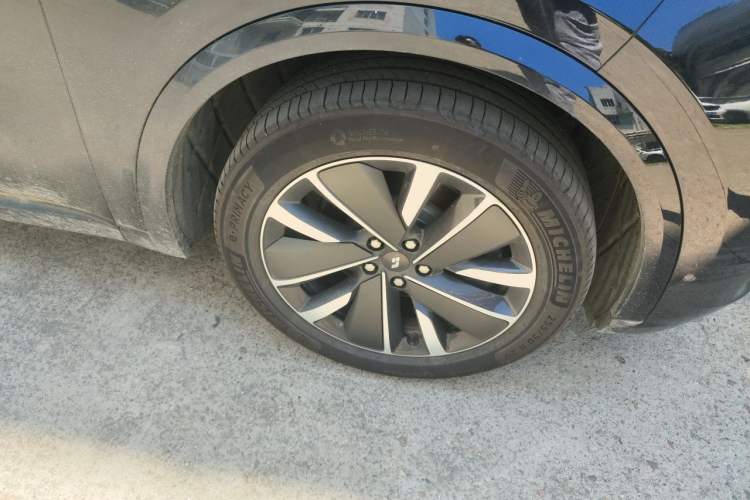 Used Li Auto L8 2025 Max Smart Refresh Edition Right Front Wheel Hub