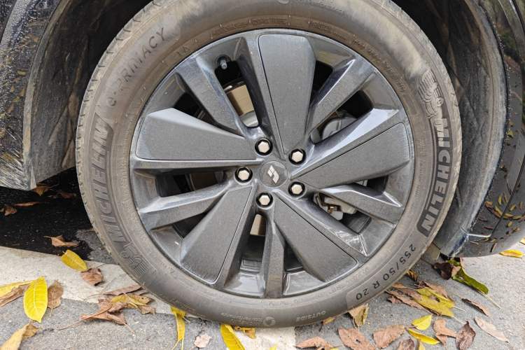Used Li Auto L8 2025 Max Smart Refresh Edition Right Front Wheel Hub