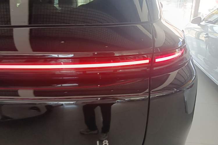 Used Li Auto L8 2025 Max Smart Refresh Edition Right Rear Taillight