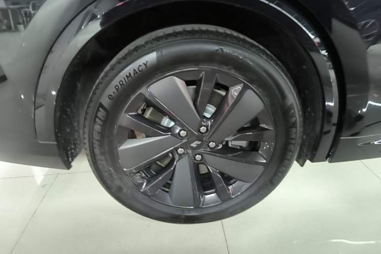 Used Li Auto L8 2025 Max Smart Refresh Edition Right Rear Wheel Hub