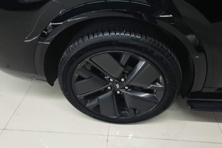 Used Li Auto L8 2025 Pro Smart Refresh Edition Right Rear Wheel Hub