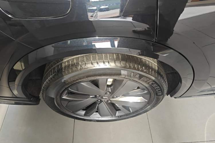 Used Li Auto L8 2025 Max Smart Refresh Edition Right Rear Wheel Hub